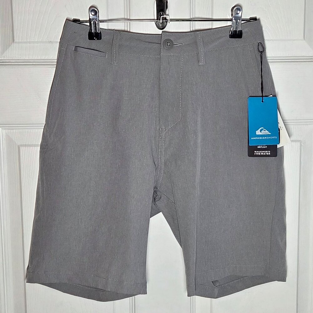 NEW!!! Quiksilver Amphibian Men’s Shorts – Size W28 / L20 Regular Fit